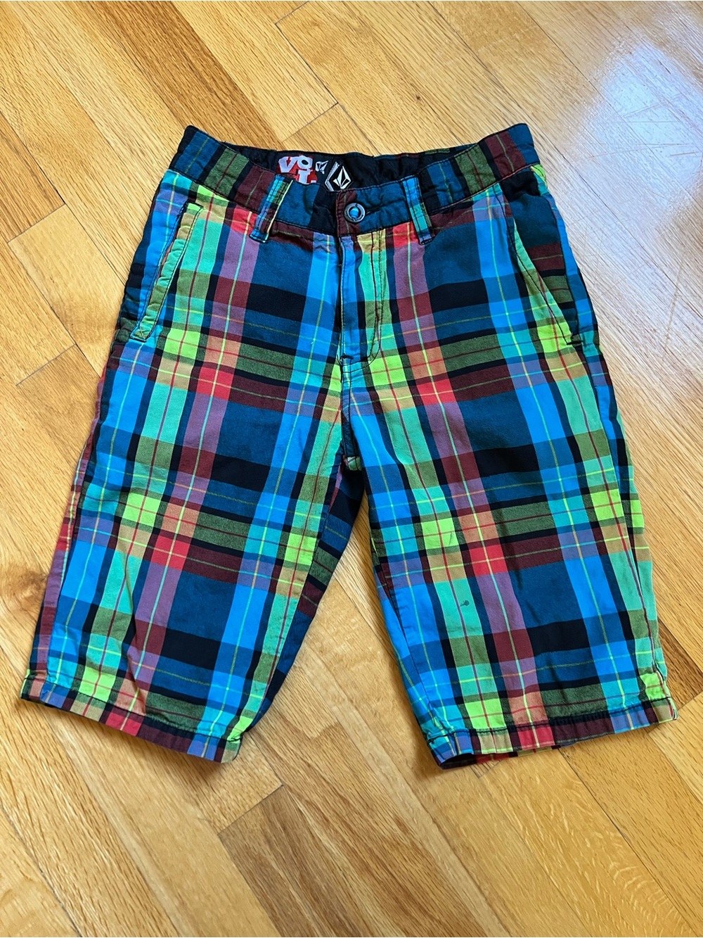 Volcom Boys Plaid Shorts in Blue, Black, Green & Red size 8